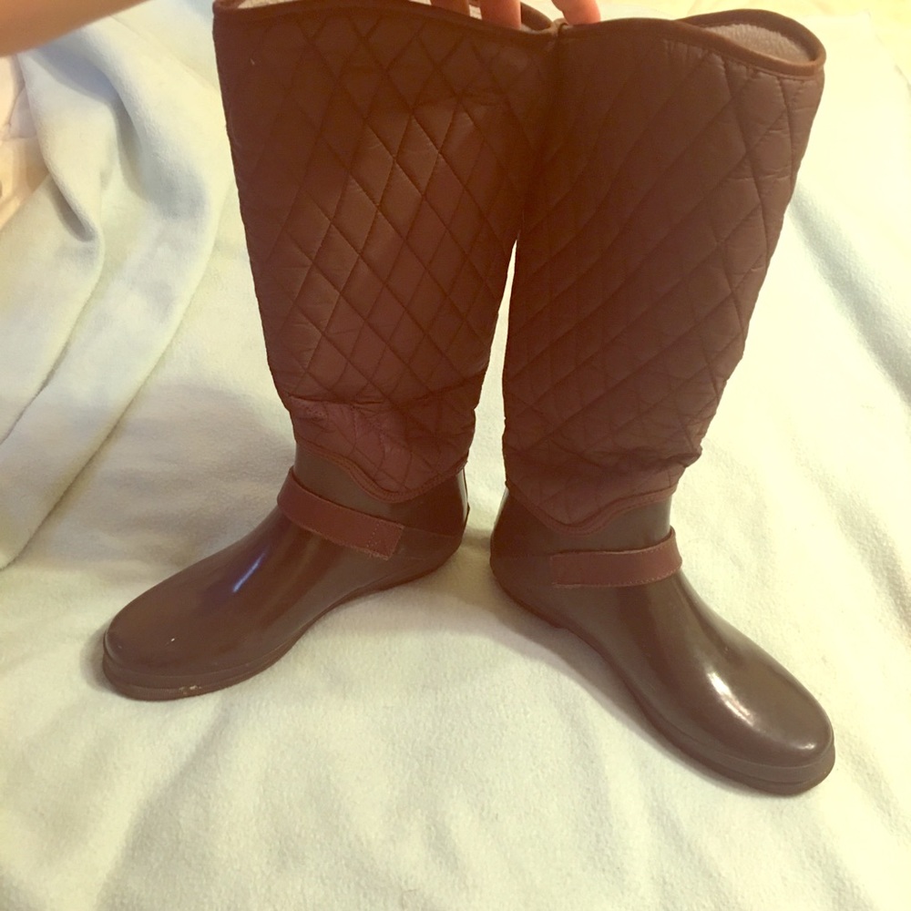 Sperry quilted rain boots size 8 EUC